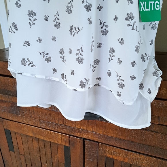 Hilary Radley Short Sleeve Blouse Size XL Black White Floral Double Layer Top - Picture 10 of 12